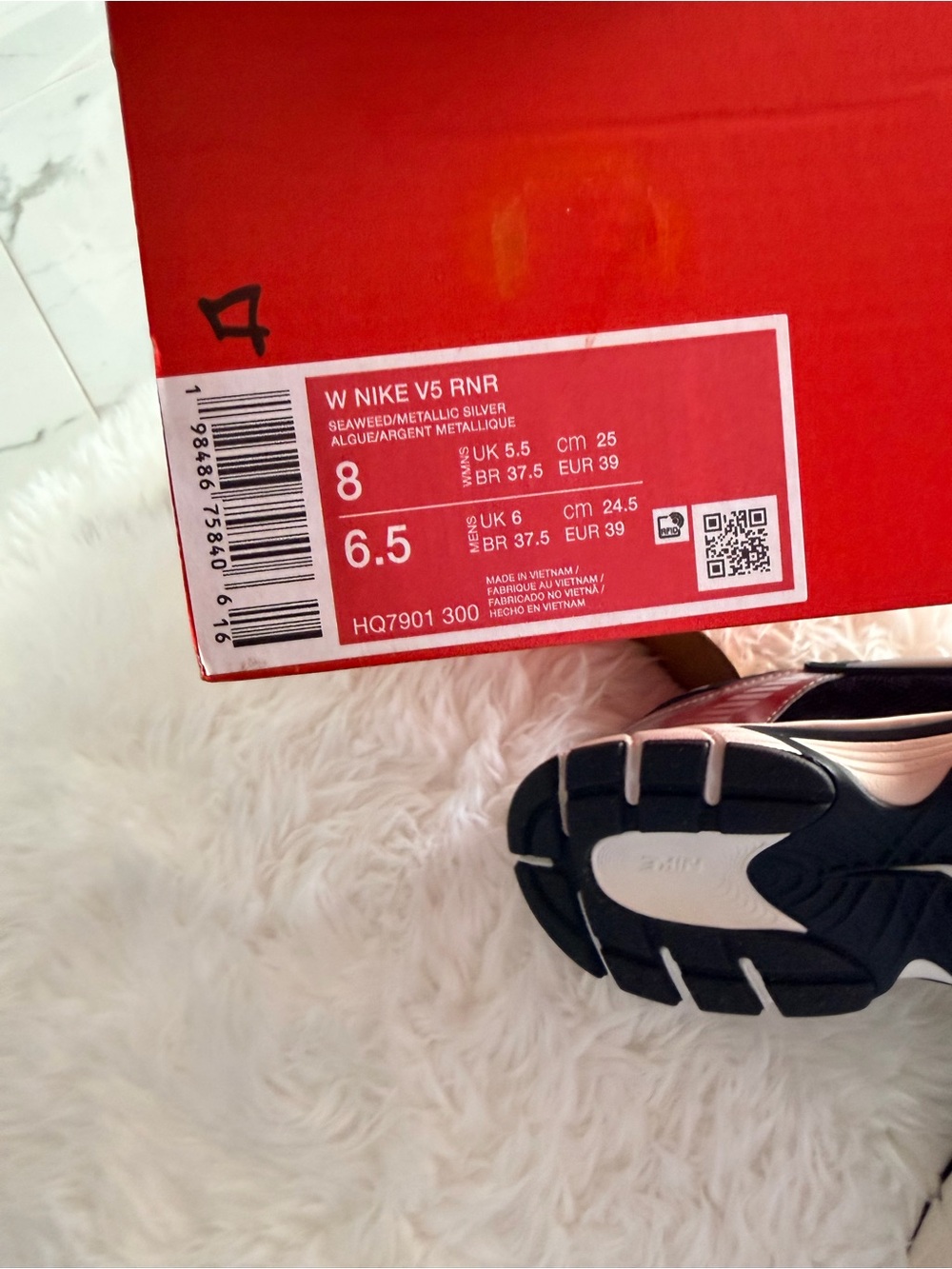 Nike V5 RNR - Picture 9 of 9